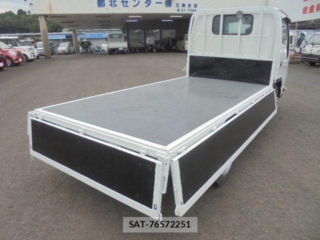 Mazda TITAN 2018-03 7620823-29