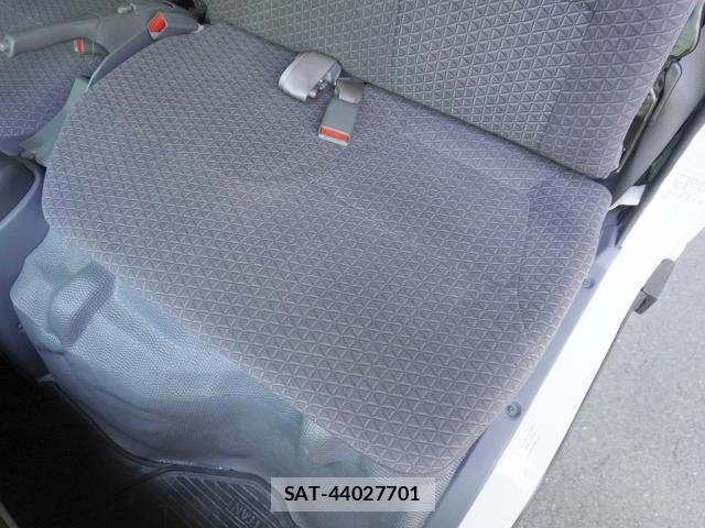 Mazda TITAN 2020-03 7620824-26