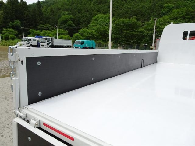 Mazda TITAN 2025-06 7607023-12