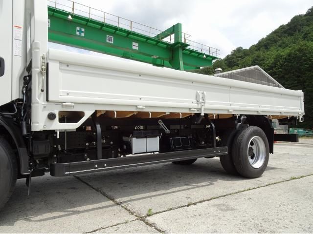 Mazda TITAN 2025-06 7607023-28