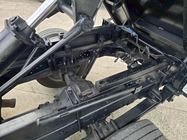 Mazda TITAN 2013-08 7710536-19