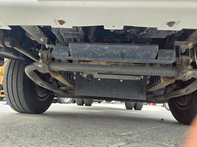 Mazda TITAN 2013-08 7710536-22