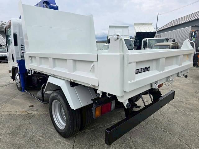 Mazda TITAN 2013-08 7710536-8