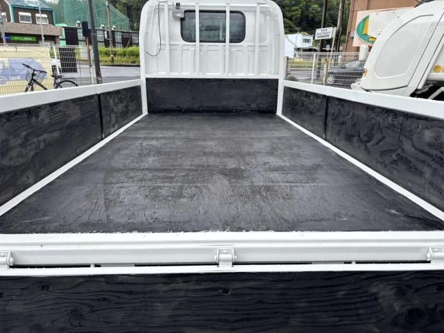 Mazda TITAN 2014-03 7737896-10