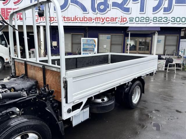 Mazda TITAN 2014-03 7737896-12