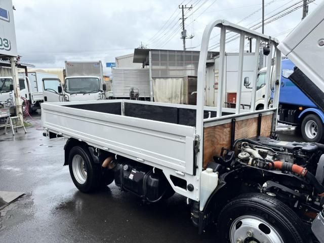Mazda TITAN 2014-03 7737896-13