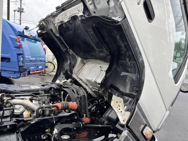 Mazda TITAN 2014-03 7737896-19