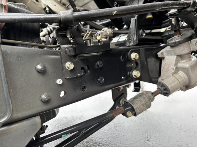 Mazda TITAN 2014-03 7737896-22