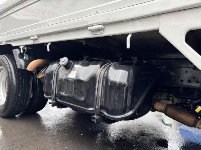 Mazda TITAN 2014-03 7737896-23