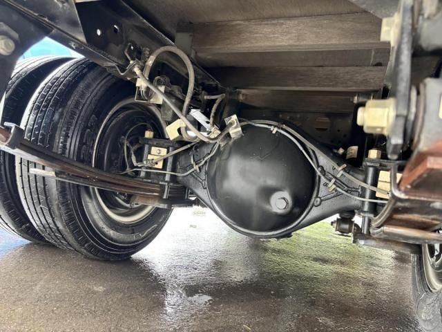 Mazda TITAN 2014-03 7737896-27