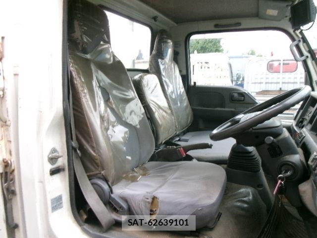 Mazda TITAN 2016-05 7789883-20