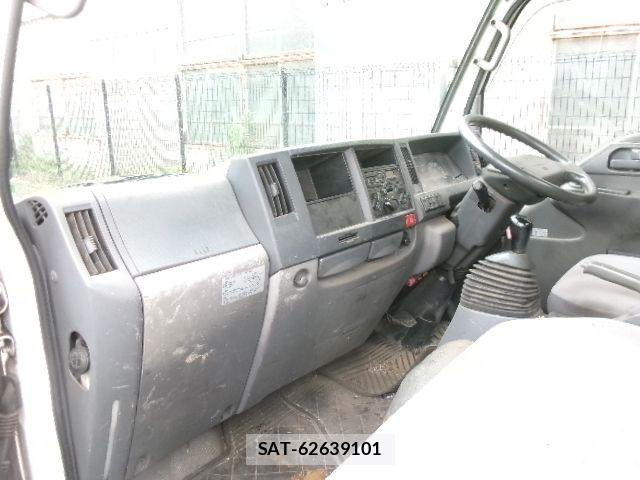 Mazda TITAN 2016-05 7789883-22
