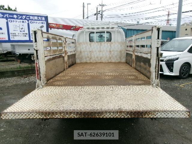 Mazda TITAN 2016-05 7789883-8