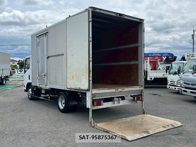 Mazda TITAN 2010-02 7964132-9