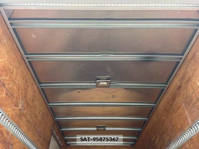 Mazda TITAN 2010-02 7964132-12