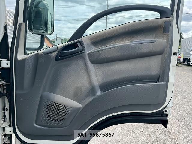 Mazda TITAN 2010-02 7964132-18