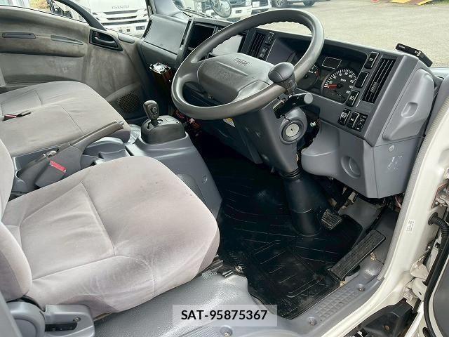 Mazda TITAN 2010-02 7964132-19