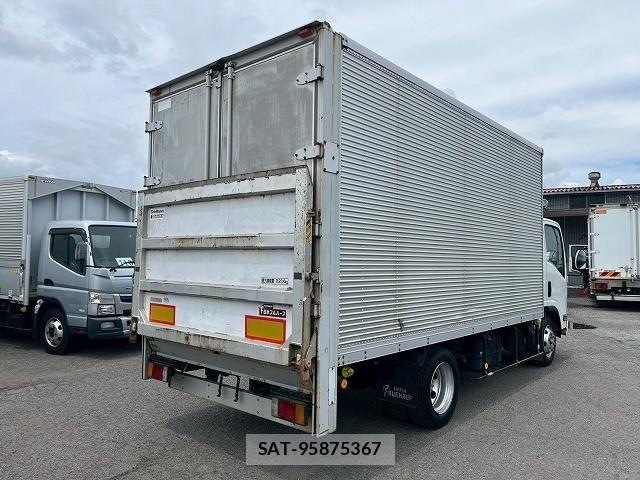 Mazda TITAN 2010-02 7964132-5