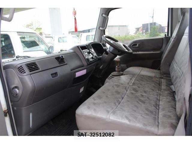 Mazda TITAN 2004-11 7964133-29