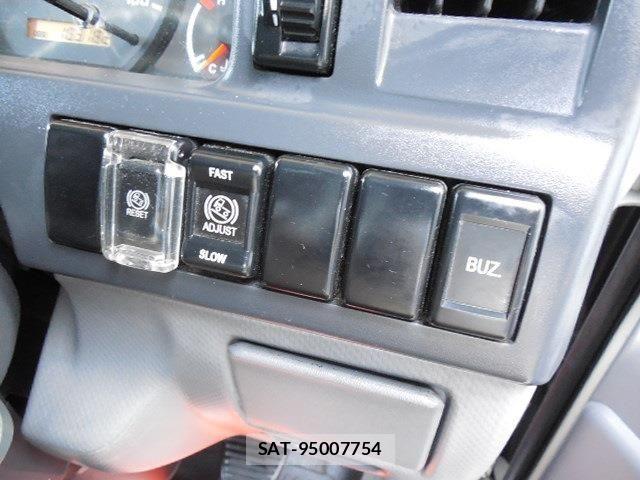 Mazda TITAN 2014-12 8038778-17