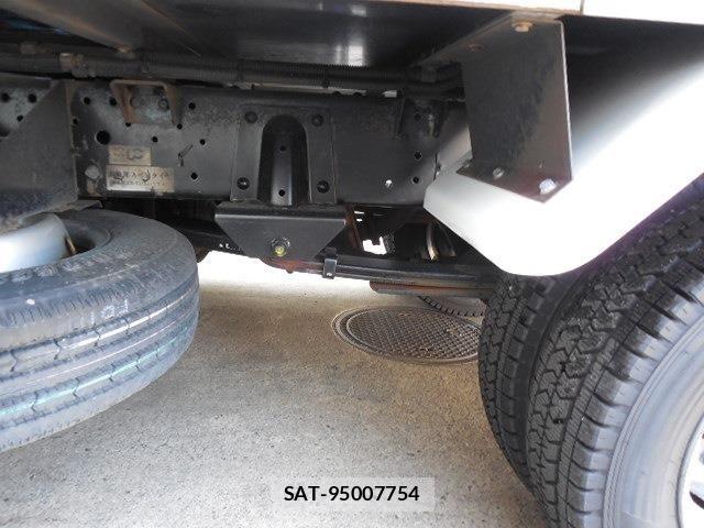 Mazda TITAN 2014-12 8038778-28