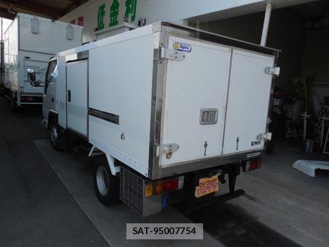 Mazda TITAN 2014-12 8038778-3
