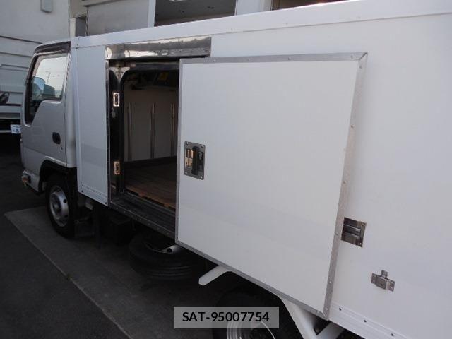 Mazda TITAN 2014-12 8038778-4
