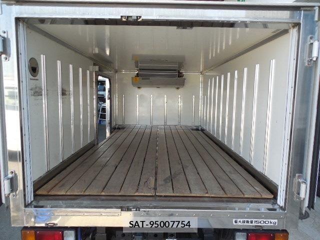 Mazda TITAN 2014-12 8038778-6