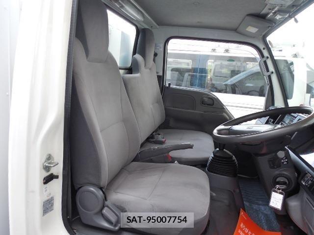 Mazda TITAN 2014-12 8038778-8