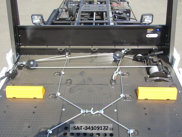 Mazda TITAN 2026-06 8038770-14
