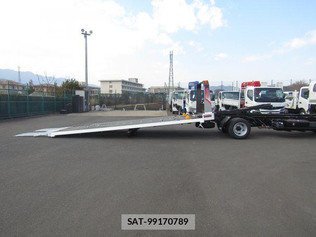 Mazda TITAN 2026-06 8038771-15