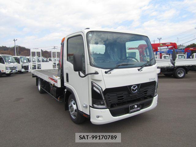 Mazda TITAN 2026-06 8038771-2
