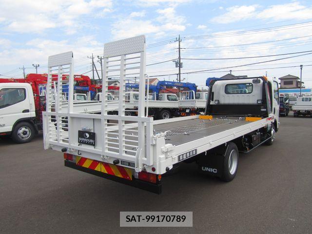 Mazda TITAN 2026-06 8038771-4