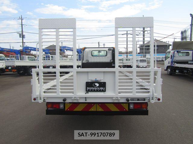 Mazda TITAN 2026-06 8038771-5