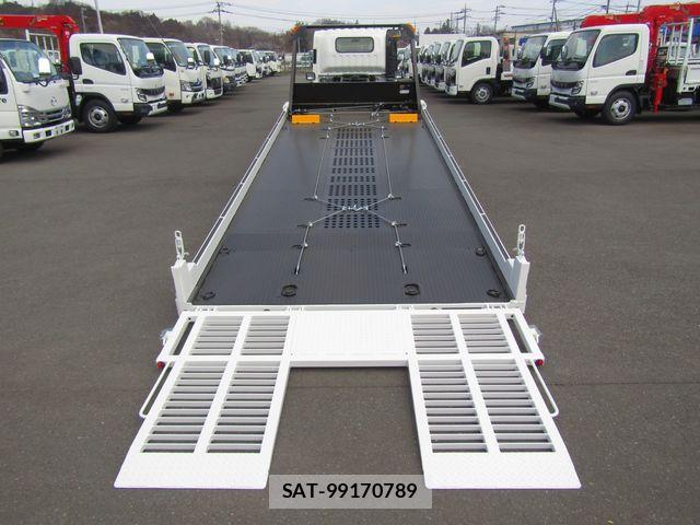 Mazda TITAN 2026-06 8038771-8