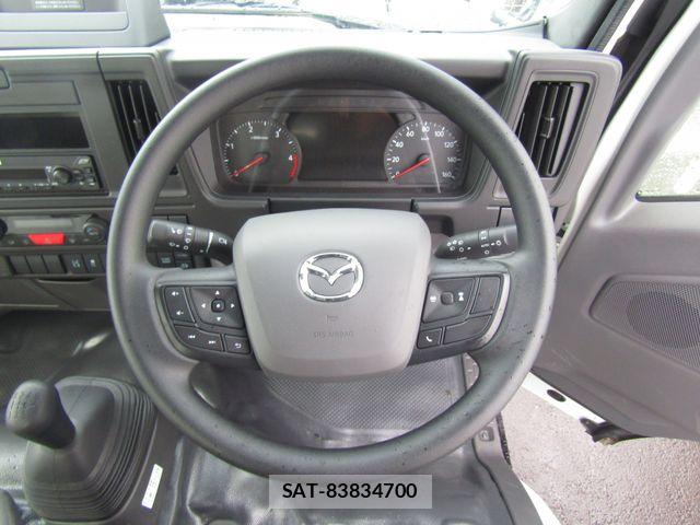 Mazda TITAN 2026-06 8038772-16