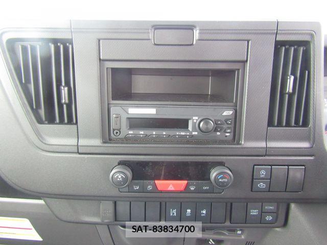 Mazda TITAN 2026-06 8038772-18
