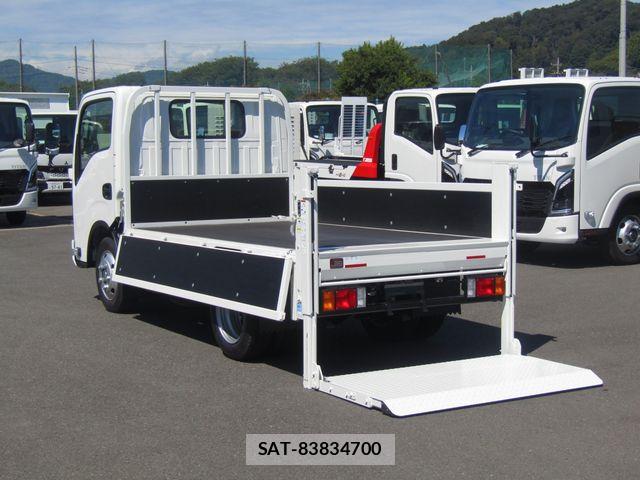 Mazda TITAN 2026-06 8038772-7
