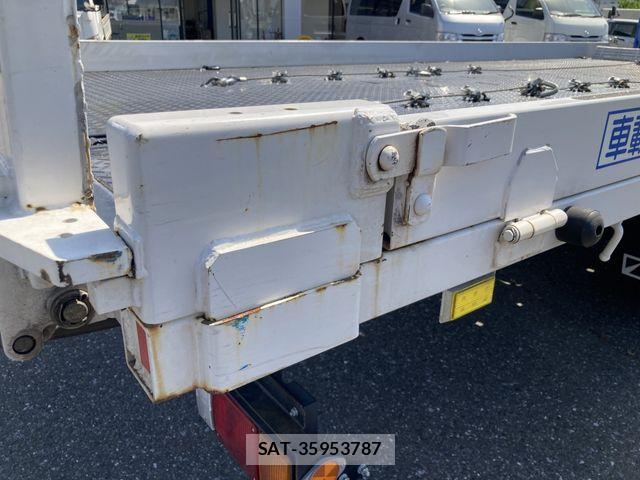 Mazda TITAN 2022-04 8075935-17