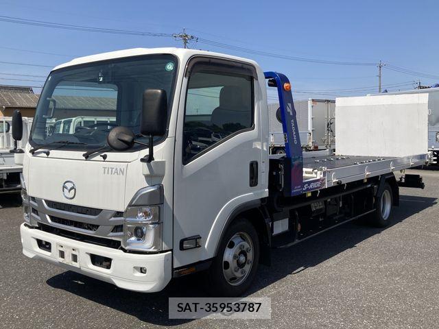 Mazda TITAN 2022-04 8075935-1