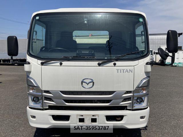 Mazda TITAN 2022-04 8075935-20
