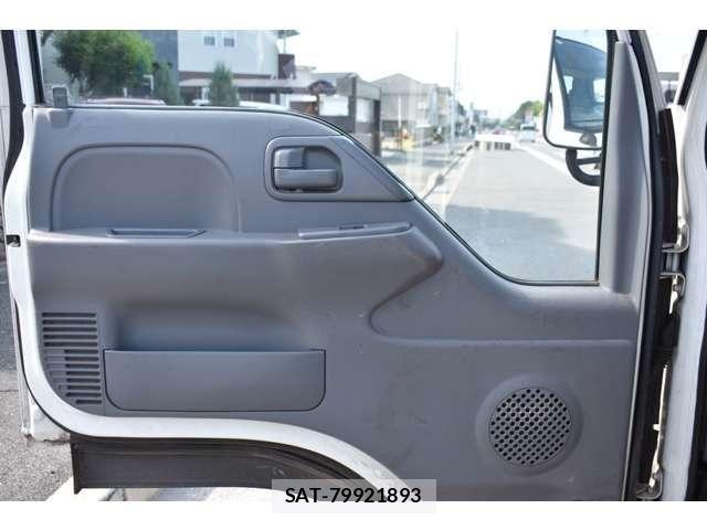 Mazda TITAN 2016-07 8102311-10