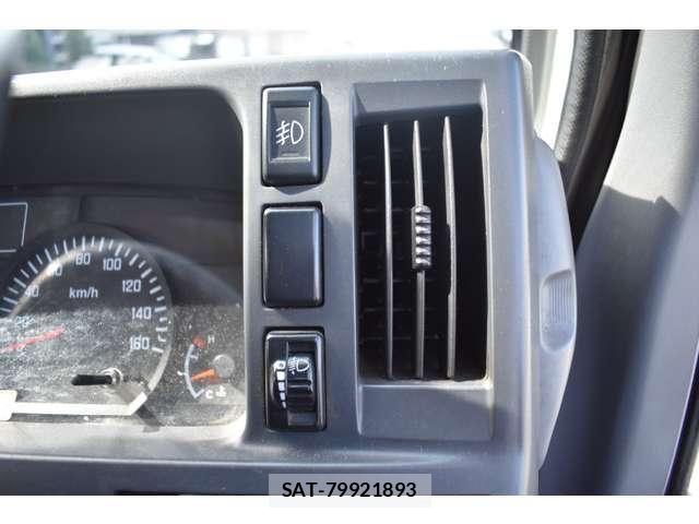 Mazda TITAN 2016-07 8102311-16