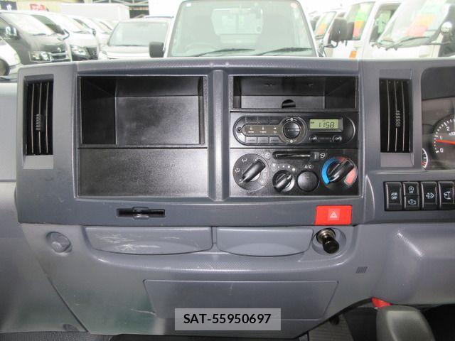 Mazda TITAN 2017-01 8102309-13