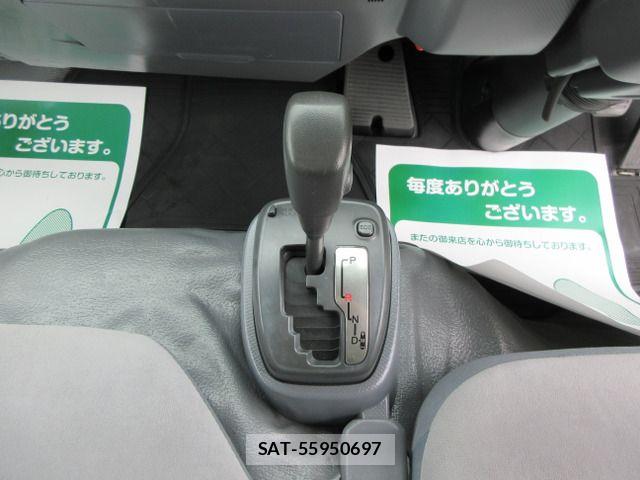 Mazda TITAN 2017-01 8102309-16