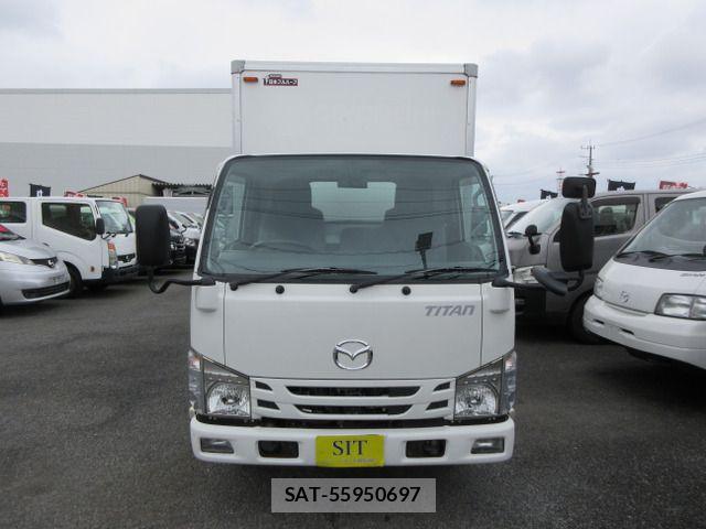 Mazda TITAN 2017-01 8102309-1