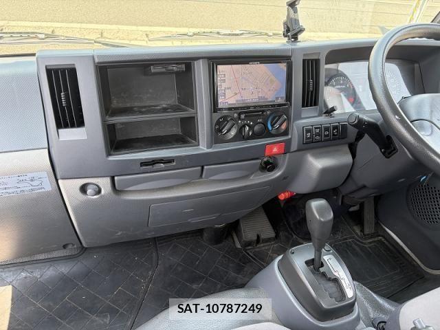 Mazda TITAN 2014-04 8146871-14