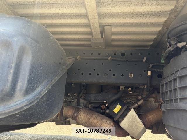 Mazda TITAN 2014-04 8146871-18
