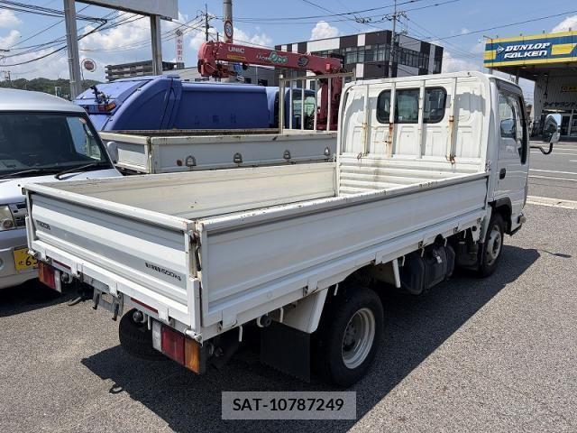 Mazda TITAN 2014-04 8146871-4