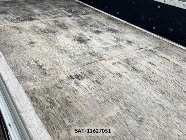 Mazda TITAN 2023-02 8159388-8